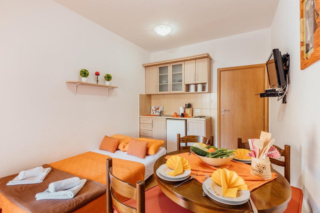 Apartments Cosovic Kotor Eksteriør bilde