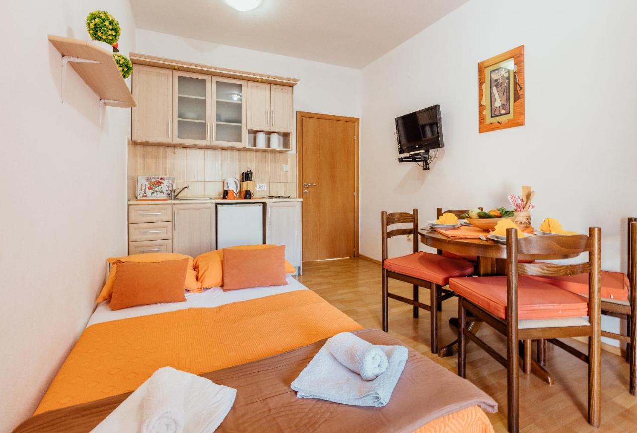 Apartments Cosovic Kotor Eksteriør bilde